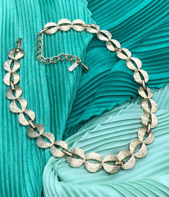 Vintage Monet Brushed Gold Tone Necklace - image 7