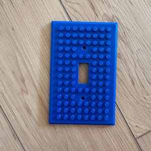 LEGO-Inspired Blue Light Switch Cover – Fun Building Brick Wall Plate for Kids’ Rooms & Play Spaces