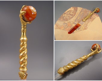 VICTORIAN agate LETTER OPENER with eagle claw and agate ball antique historical writing material 1800-40 Museum collectible flatware cutlery