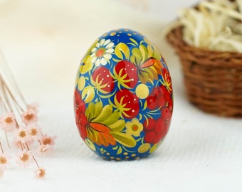 Hand-painted wooden Easter egg, Ukrainian pysanky egg - Strawberry decor, Petrykivka handmade Easter decorations for home, Red berries eggs