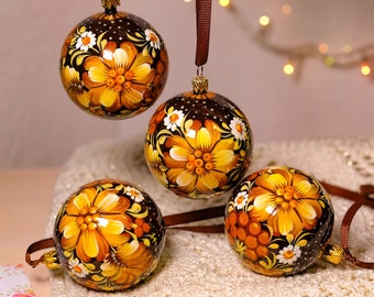 Christmas ornament set, Hand-painted Ukrainian Christmas ornaments 2.4 in, Set of 4 Christmas baubles, Petrykivka beige flower tree balls