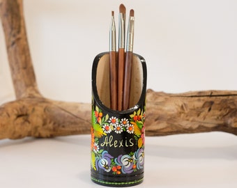 Personalized desk organizer, Wooden pencil holder, Custom pencil cup, Painted pen storage, Flower desk décor, Teacher pencil tumbler