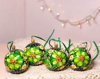 Christmas ornament set, Hand-painted Ukrainian Christmas ornaments 2.4 in, Set of 4 Christmas baubles, Emerald green flower tree balls