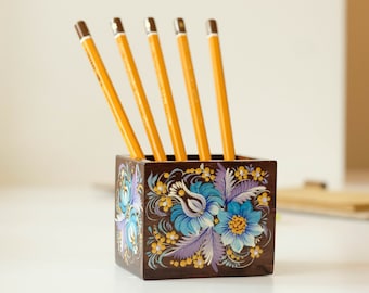 Wooden pencil holder, Unique pencil cup, Blue flower desk organizer, Painted pen storage, Teacher pencil tumbler, Cute hippie pencil cup