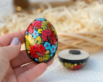 Painted wooden magnet, Egg-shaped Decorative fridge magnet, Hand-painted Ukrainian Petrykivka magnet, Carved Half-egg magnet, Flower magnet