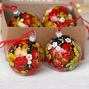 Christmas ornament set of 4 Hand-painted Ukrainian Christmas ornaments 2.4 in Handmade Strawberry tree balls set, Petrykivka baubles set image 9