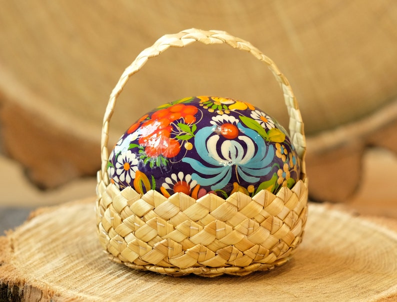 Huevo pysanky ucraniano, huevo de Pascua de madera, huevo de pájaro de hadas pintado a mano, huevo decorativo único, adorno de huevo pintado, huevo de madera de paloma imagen 6