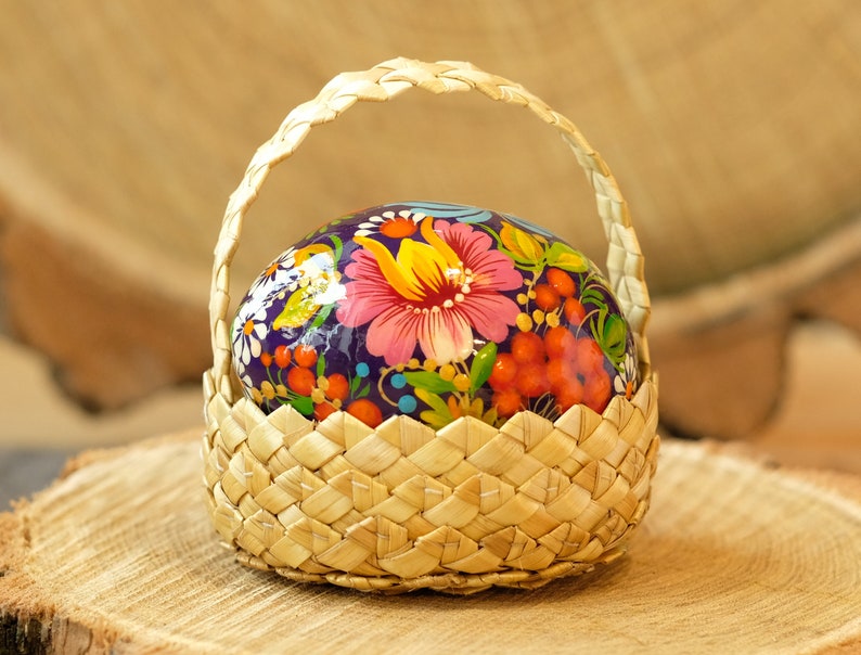 Huevo pysanky ucraniano, huevo de Pascua de madera, huevo de pájaro de hadas pintado a mano, huevo decorativo único, adorno de huevo pintado, huevo de madera de paloma imagen 3