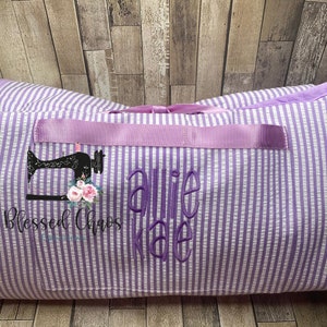 Tapis de sieste personnalisé, sac de sieste pour l'école ou la garderie, tapis de sieste à monogramme, sac de sieste en seersucker, tapis de sommeil d'école avec couverture attachée