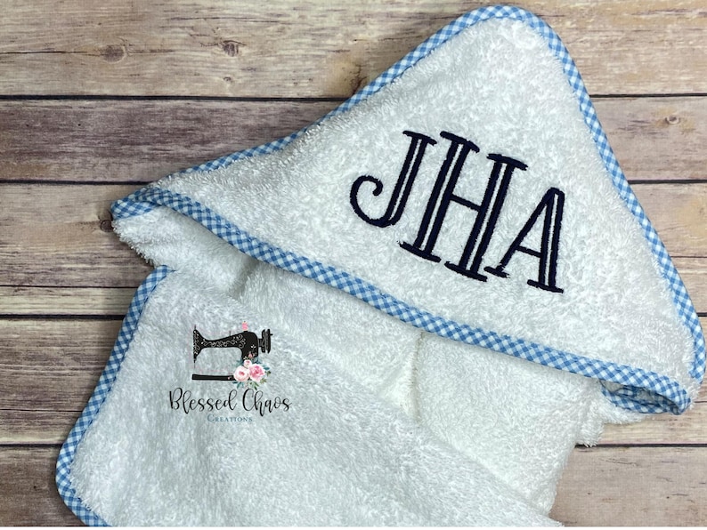 Monogrammed Hooded Baby Towel Set, Gingham Hooded Towel and Wash Cloth, Personalized Towel Set, Baby Shower Bath Gift image 3
