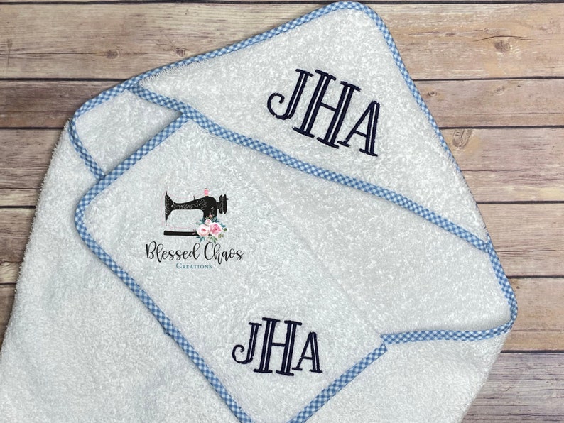 Monogrammed Hooded Baby Towel Set, Gingham Hooded Towel and Wash Cloth, Personalized Towel Set, Baby Shower Bath Gift image 2