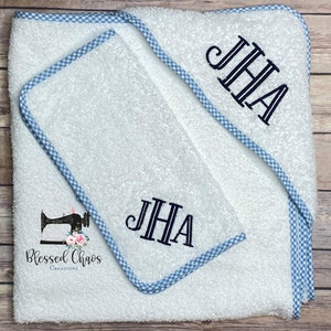 Monogrammed Hooded Baby Towel Set, Gingham Hooded Towel and Wash Cloth, Personalized Towel Set, Baby Shower Bath Gift image 1