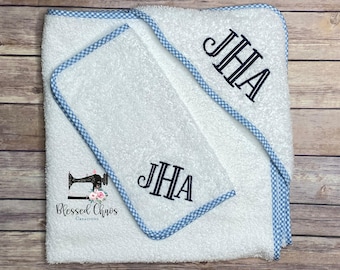 Monogrammed Hooded Baby Towel Set, Gingham Hooded Towel and Wash Cloth, Personalized Towel Set, Baby Shower Bath Gift