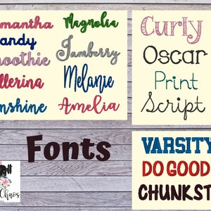 Peut inclure: Une collection de diff&eacute;rentes polices d'&eacute;criture affich&eacute;es sur un fond en bois. Les polices incluent Samantha, Magnolia, Curly, Candy, Smoothie, Jamberry, Oscar, Ballerina, Melanie, Print, Sunshine, Amelia, Script, Varsity, Do Good et Chunkster.