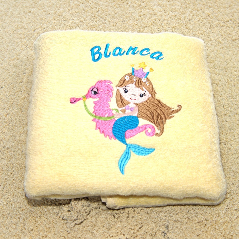 Handtuch bestickt Meerjungfrau mit Wunschname personalisiert Kinderhandtuch Seepferd Seepferdchen Handtuch für Kinder Babyhandtuch limo