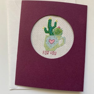 Carte de point de croix, carte de vœux, carte de pensée faite à la main, thème cactus