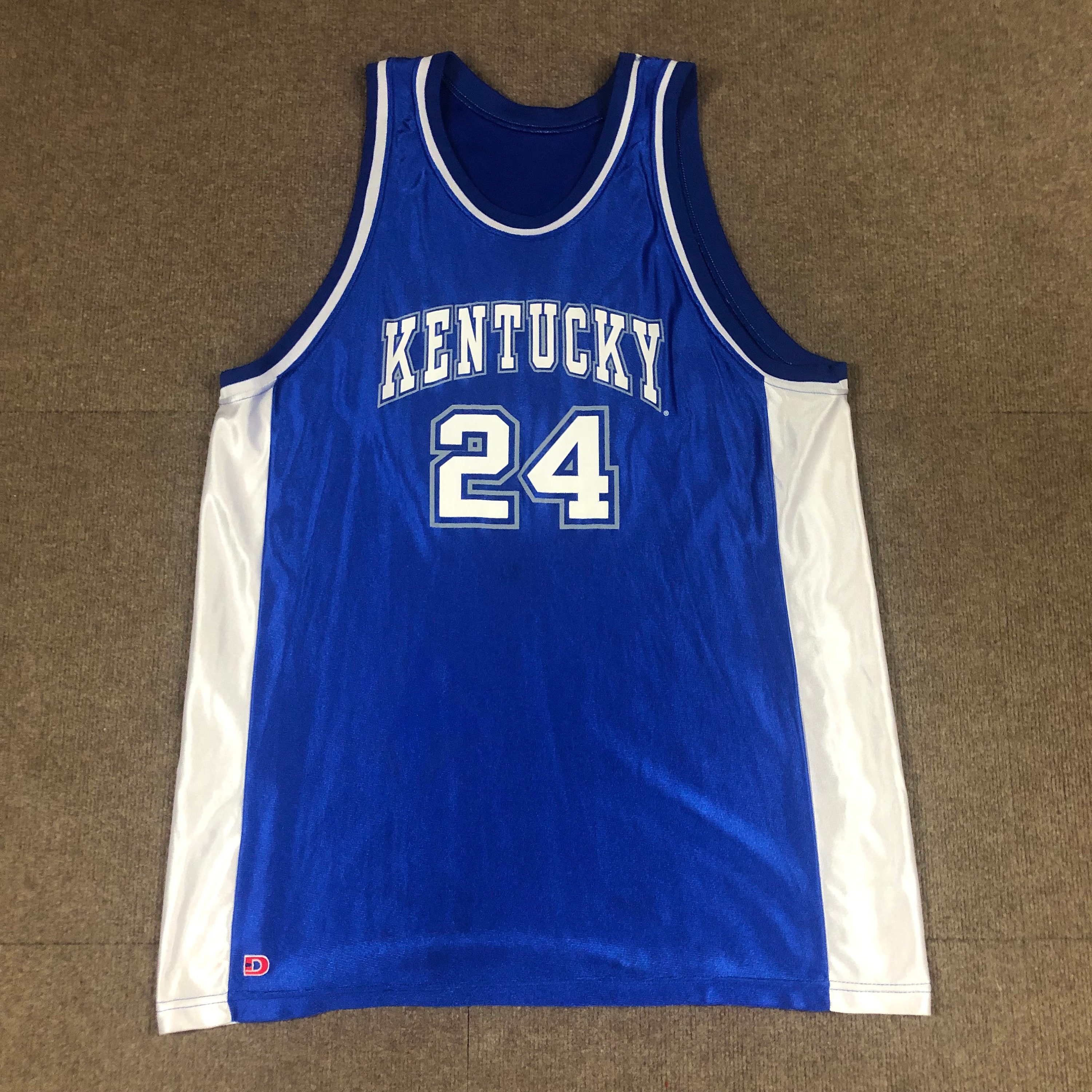 KENTUCKY WILDCATS BASKETBALL SHIRT JERSEY CHAMPION SIZE M ADULT