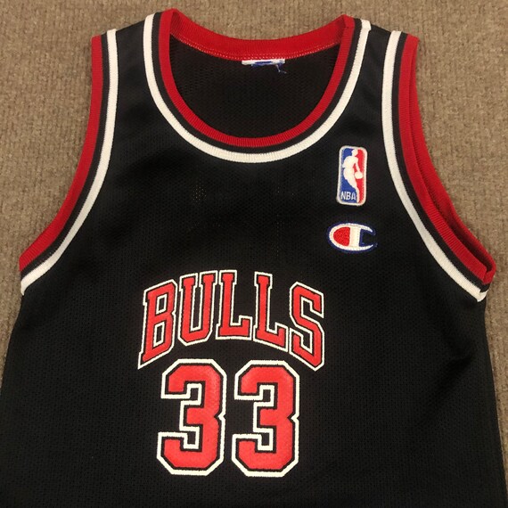 scottie pippen white bulls jersey