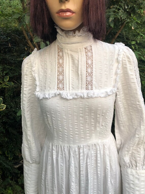 Laura Ashley Vintage 1970s Bohemian prairie countr