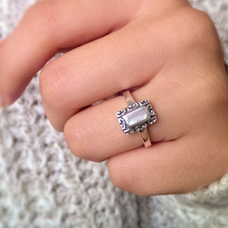 sister or best friend mother of pearl ring promise ring -gift for daughter MOP ring antique ring pink shell ring 925 vintage ring