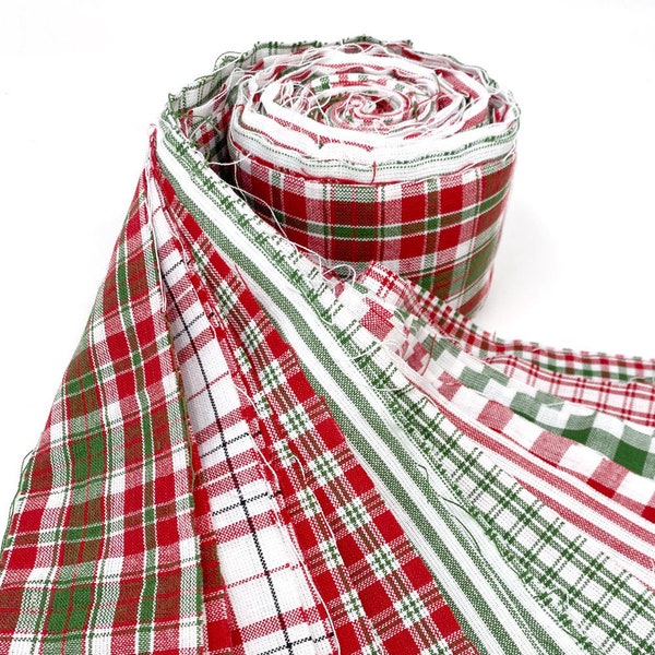 2.5 X 44 inch -- 22 pc Merry Christmas Red & Green Plaid Homespun Fabric Jelly Roll