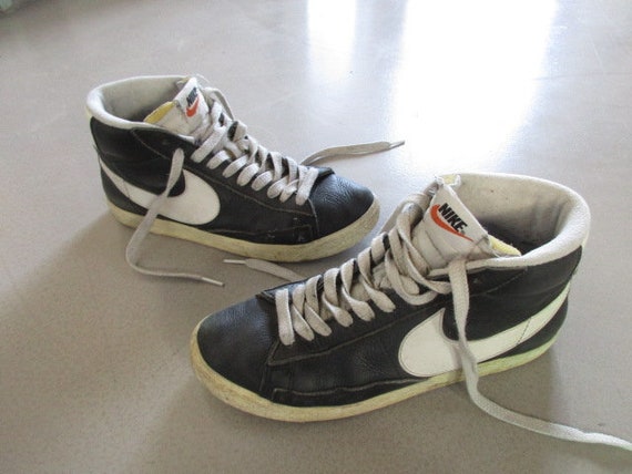 Vintage 90s Nike black size 40 sneakers 