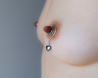 Anillos de pezón de corazón sexy / abrazaderas de pezón no perforantes / anillo de pezón espiral con corazones de hematita negra / regalo sexy