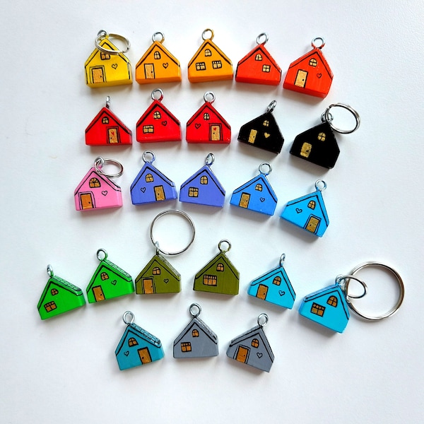 Porte-clés de maison, petites maisons en bois faites à la main uniques, porte-clés, cadeau décoratif, décoration pour sac à main décoration de pendentif de voiture
