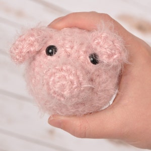 Crochet Pink Frazzle Pig Stress Ball, Sensory Fidget Relaxing Toy, Anxiety Hand Therapy, Stress Reliever, Squeeze Toy, Piggy, Teacher&#39;s Gift