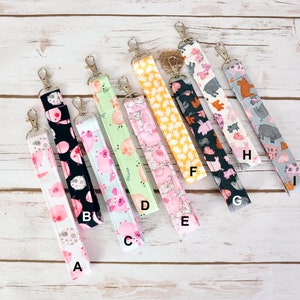 Pig Cotton Fabric Lanyard for Keys, Wristlet Keychain, Wrist Lanyard, Piggy Fob Keychain, Fabric Keychain, Pig Lover Gift, Key Chain, Pigs