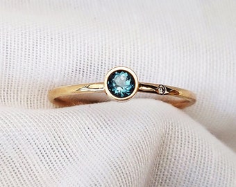 London Blue Topaz Ring, 9ct Gold Topaz Engagement Ring, Topaz and Diamond Wedding Ring, Solid Gold Ring, Blue Gemstone Ring, 9ct Dainty Ring