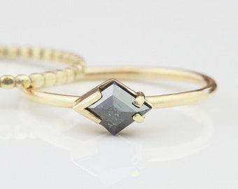 9K Gold Salt and Pepper Diamond Ring, Grey Diamond Ring, Wedding Ring, Conflict Free Diamond Ring, Alternative Wedding, Unique Wedding Ring