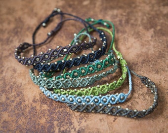 Macrame Bracelet / Anklet Colorful Brass Beads / Bracelet ou bracelet de cheville en Macrame Boho