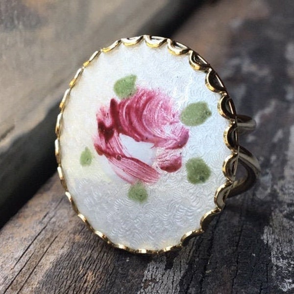 Vintage Large Enamel Pink Rose Flower Statement Ring Round Guilloche Gold Tone Size 5 1/4 // Double Band Hand Painted Floral Estate Jewelry