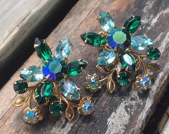 Vintage Iridescent Green + Blue Marquise Rhinestone Gold Tone Flower Clip On Earrings // Aurora Borealis Crystal AB Floral Costume Jewelry