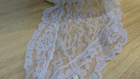 White Lace Triangle Scarf, Lace Wedge Scarf, Whit… - image 4