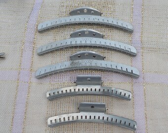 Assortment of Vintage Wave Clips