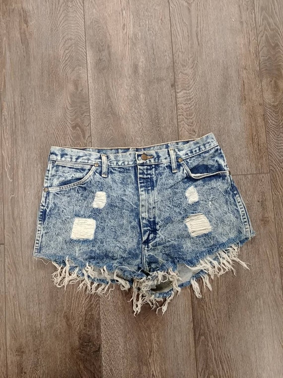 Distressed wrangler store shorts