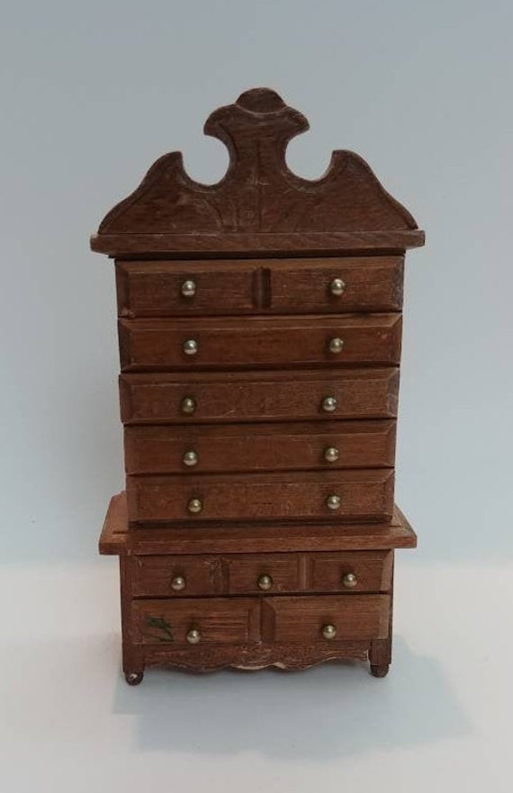 dollhouse dresser