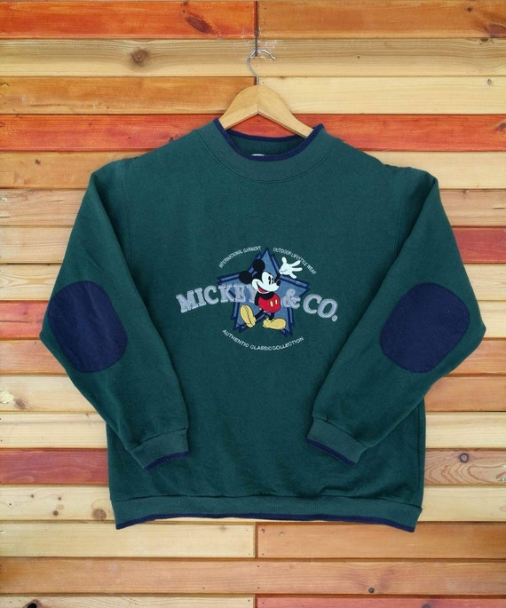 boys green sweatshirt