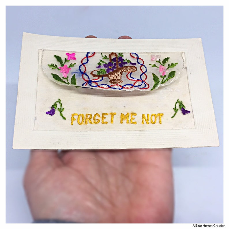 Hand Embroidered WW1 Silk Embroidered Postcard Unused Antique 1914-1918 Forget Me Not Postcard For Loved One Small Greetings Card