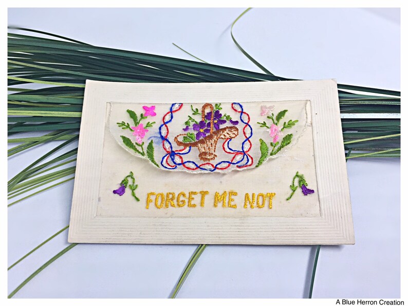 Hand Embroidered WW1 Silk Embroidered Postcard Unused Antique 1914-1918 Forget Me Not Postcard For Loved One Small Greetings Card