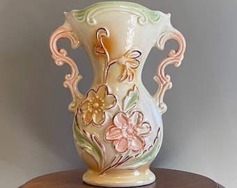 Ancien et rare vase brésilien en céramique décor fleuri polychrome deux anses made in Brazil 1925 21 cm