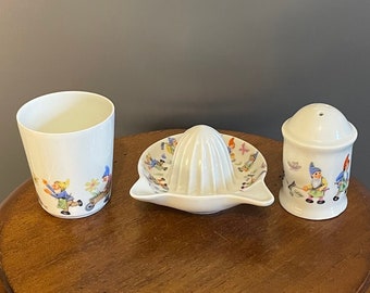 Old and rare baptismal citrus press service in Limoges porcelain decorated with the 7 dwarves, L.Marin Laflèche (LML)