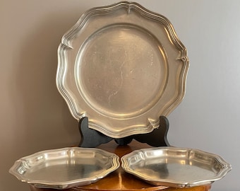 Old and rare set of two cups and a tinplate dish with chiseled decoration fine tinplate and artistic tinplate legal title made in France