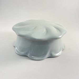 Old and rare jewelry box in white porcelain of Limoges 1960