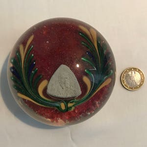 Old and rare large sulphide or man medallion paperweight surrounded by palmettes image 3