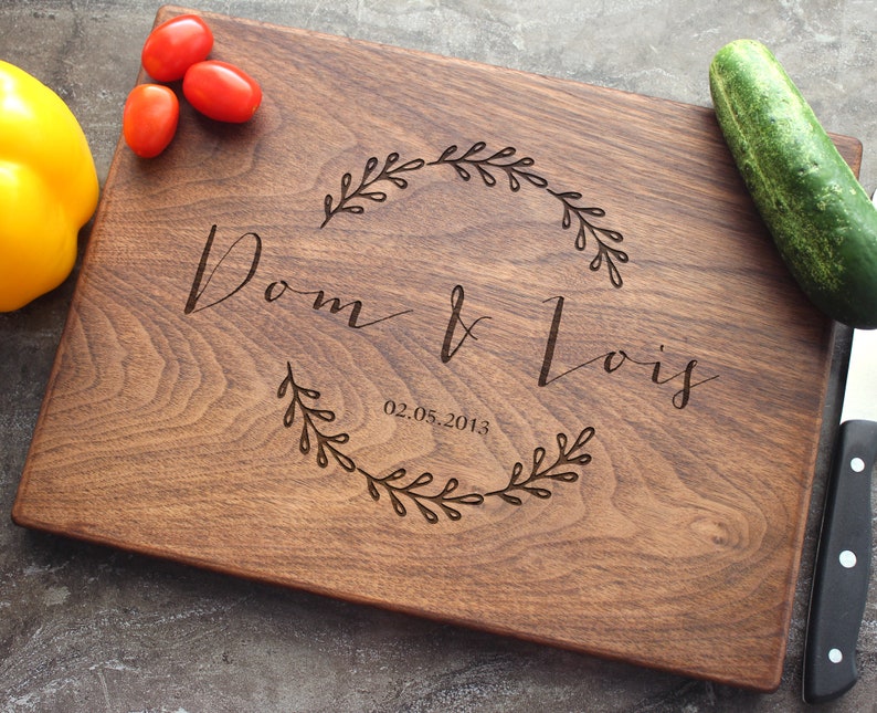 Personalized Engraved Cutting Board With Wreath and Name Etsy