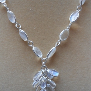Sterling Silver Blue Moonstone 18&quot;Chain Choker Necklace With Bunch Pendant (New) (N20/6)