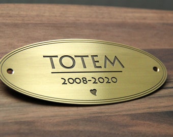 Engraved Brass Pet Memorial Plaque, Personalized Remembrance Sign